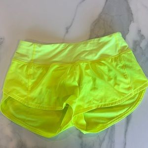 Lululemon speed up 2.5” size 0 highlight yellow